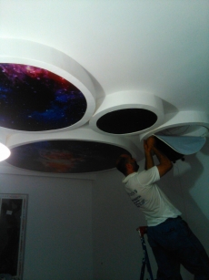 G�ky�z� gece yatak odas�  Gergi tavan